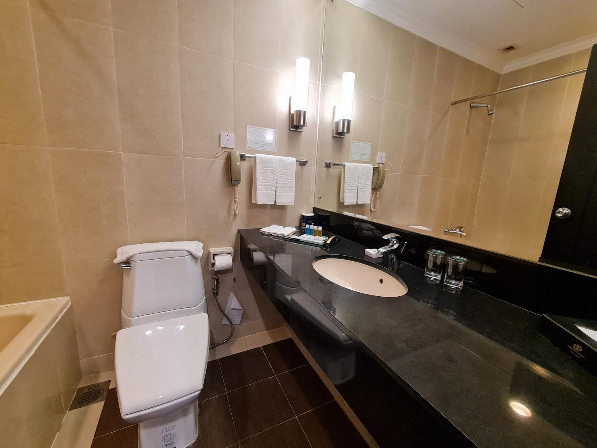 Dynasty Hotel Miri Exterior photo
