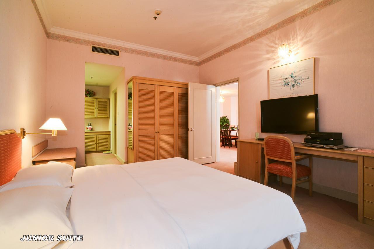 Dynasty Hotel Miri Exterior photo